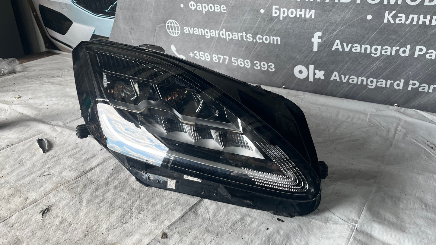 Десен фар Jaguar E-Pace X540