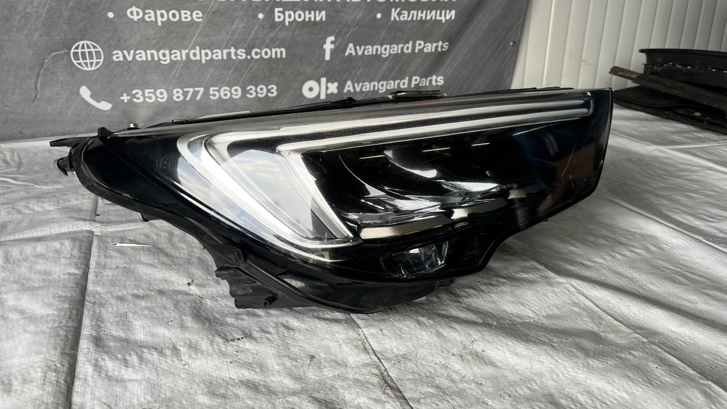 Десен фар Opel Crossland X