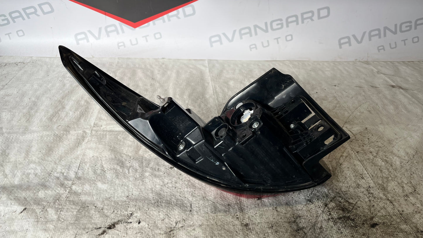 Mazda CX5 22- десен стоп