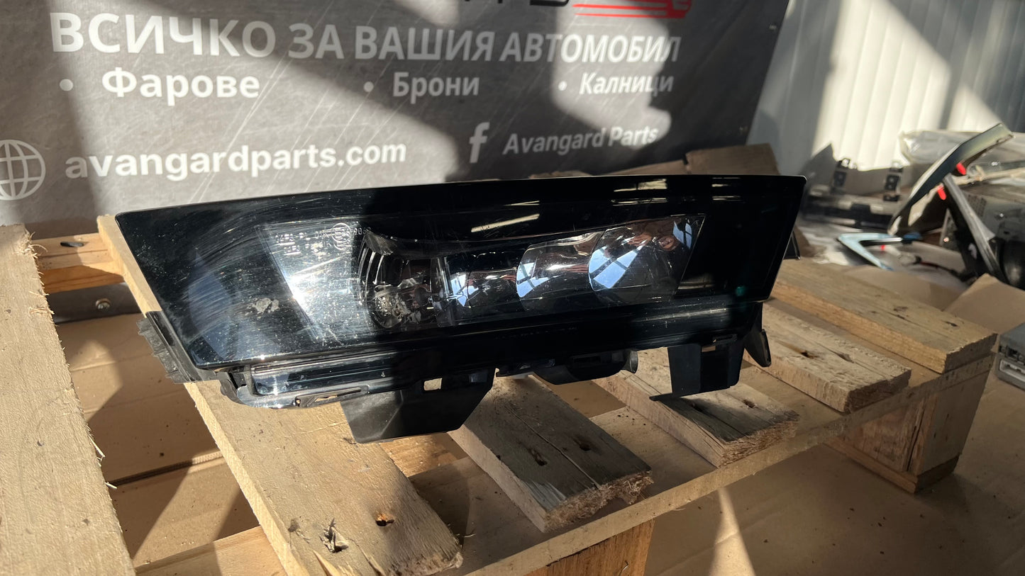 Десен халоген Skoda Rapid 2017-2021