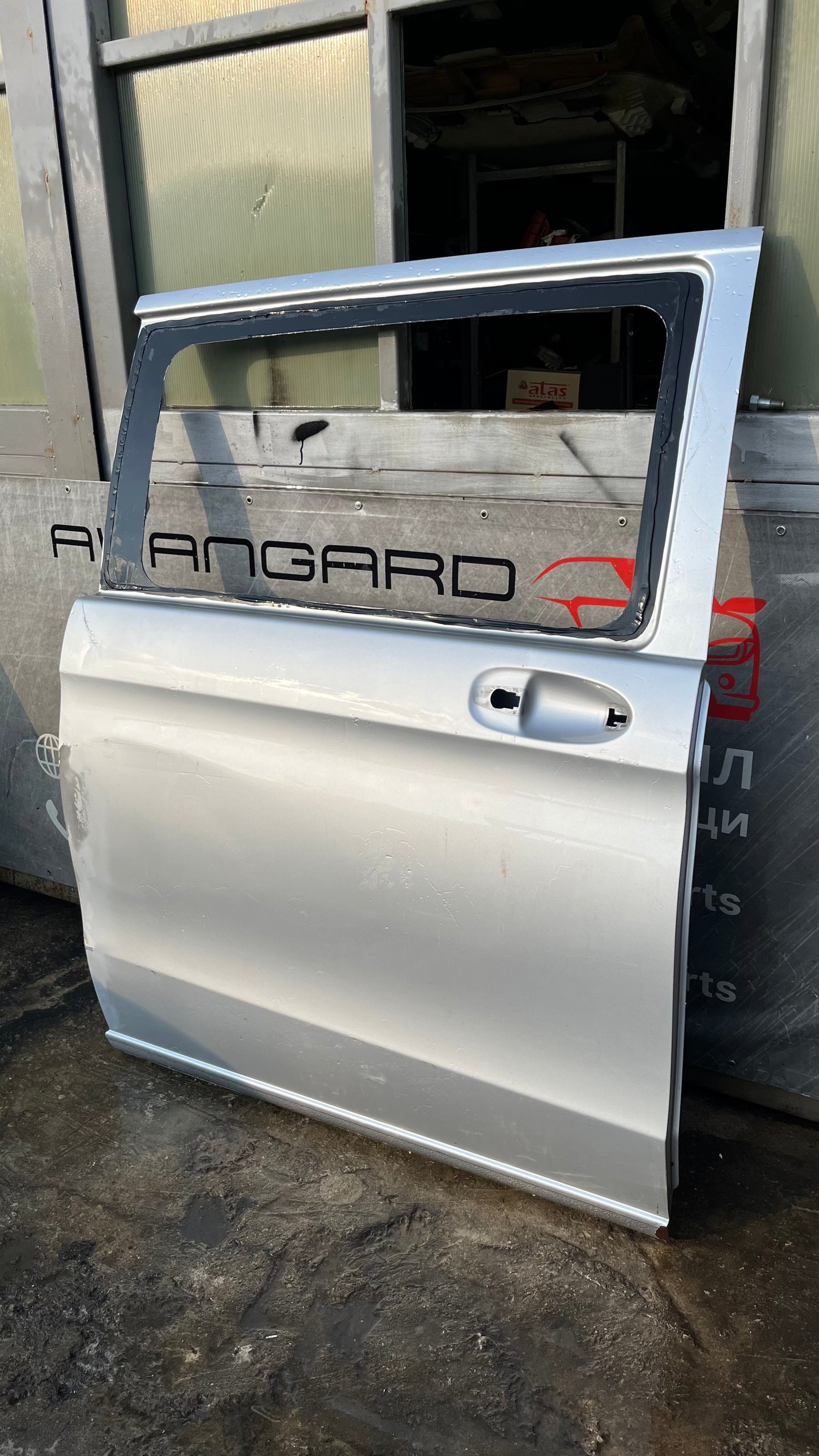 Задна дясна врата Mercedes Vito W447
