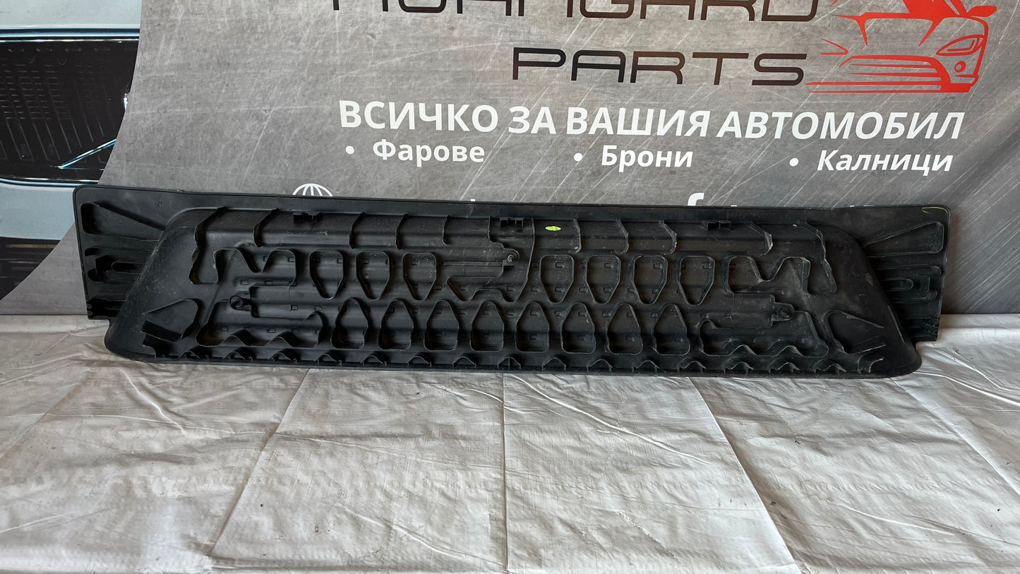 2 броя степенки VW Transporter T6