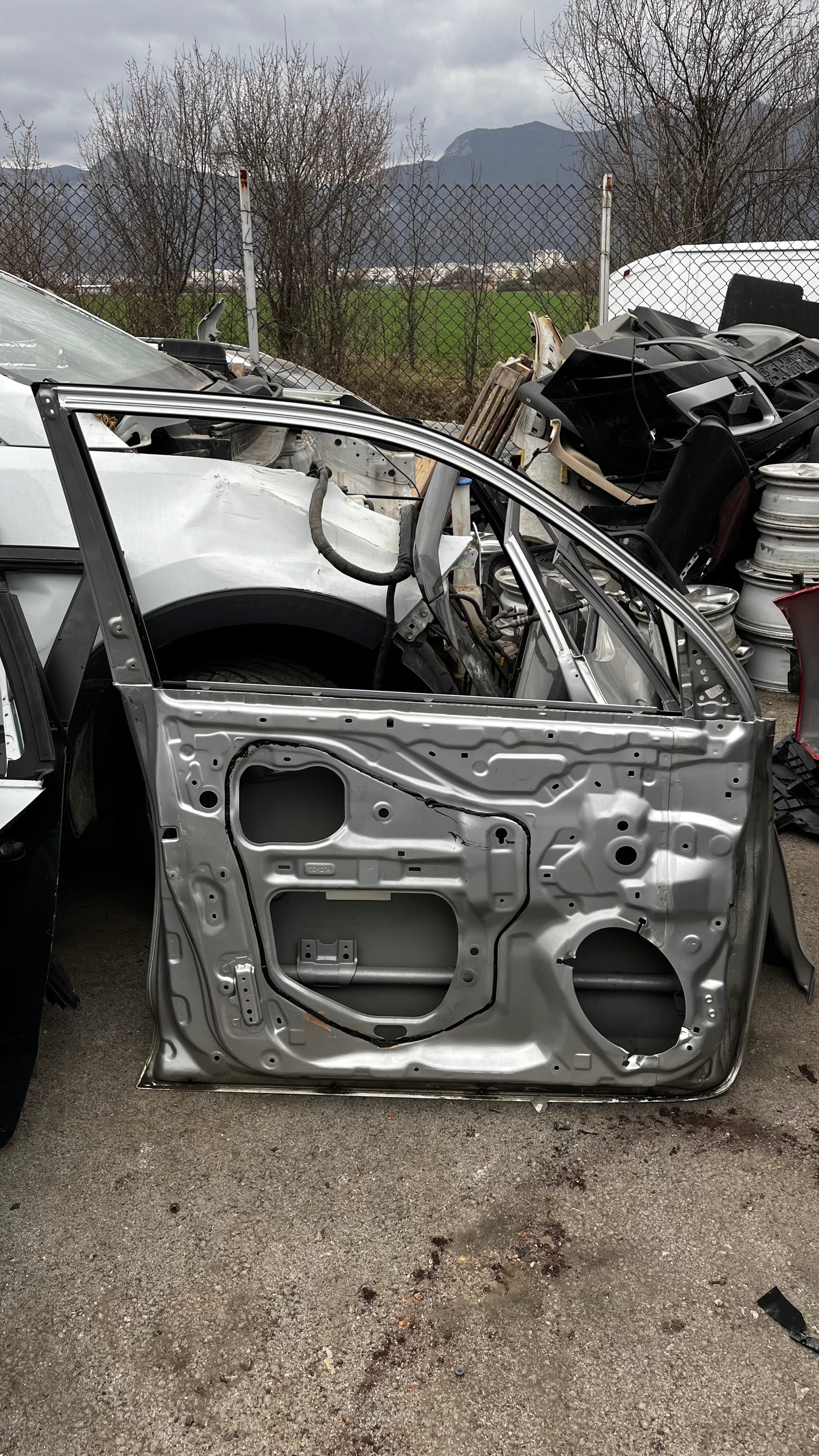 Toyota Avensis 3 предна лява врата
