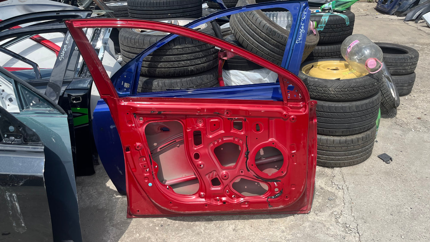 Предна лява врата Hyundai Bayon