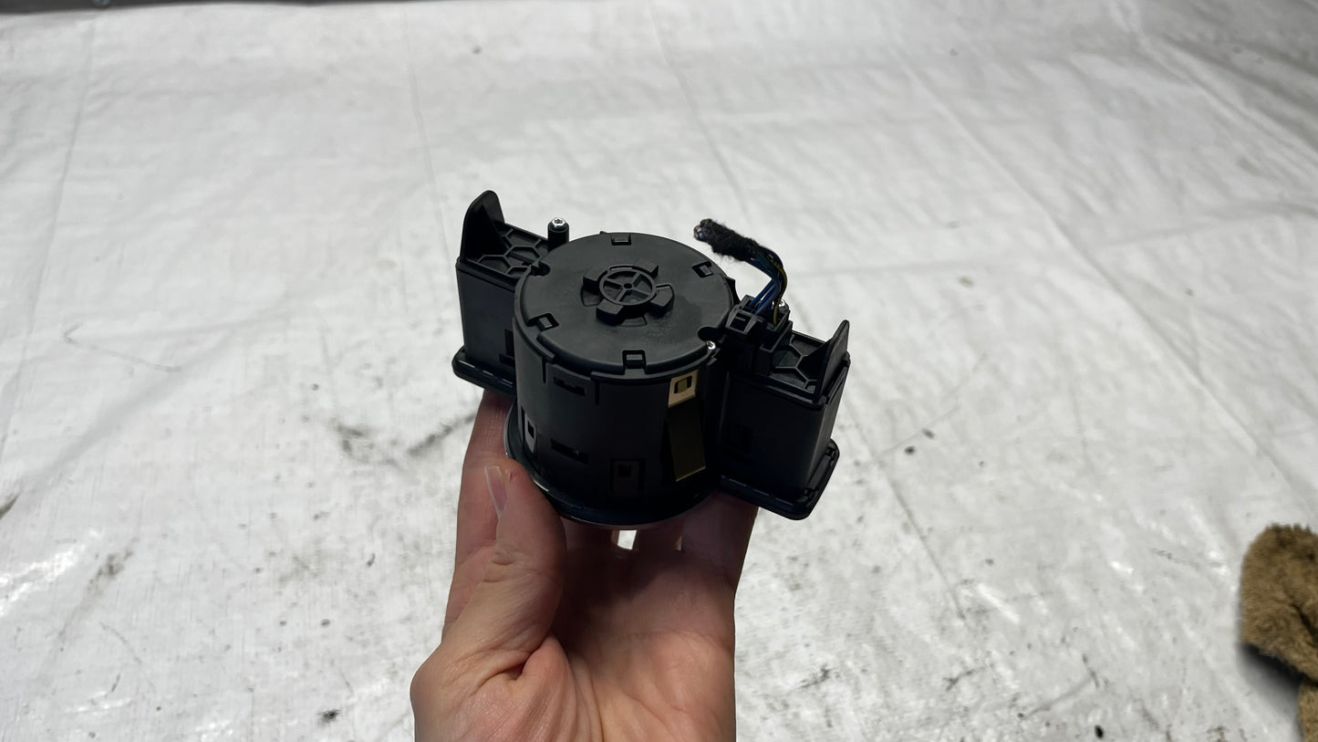 Mercedes C W204 ключ светлини