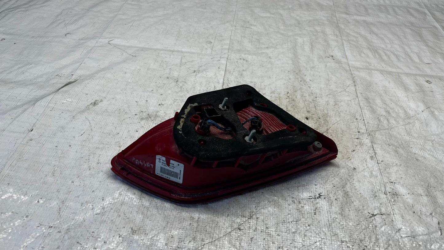 Volkswagen Passat B7 десен стоп