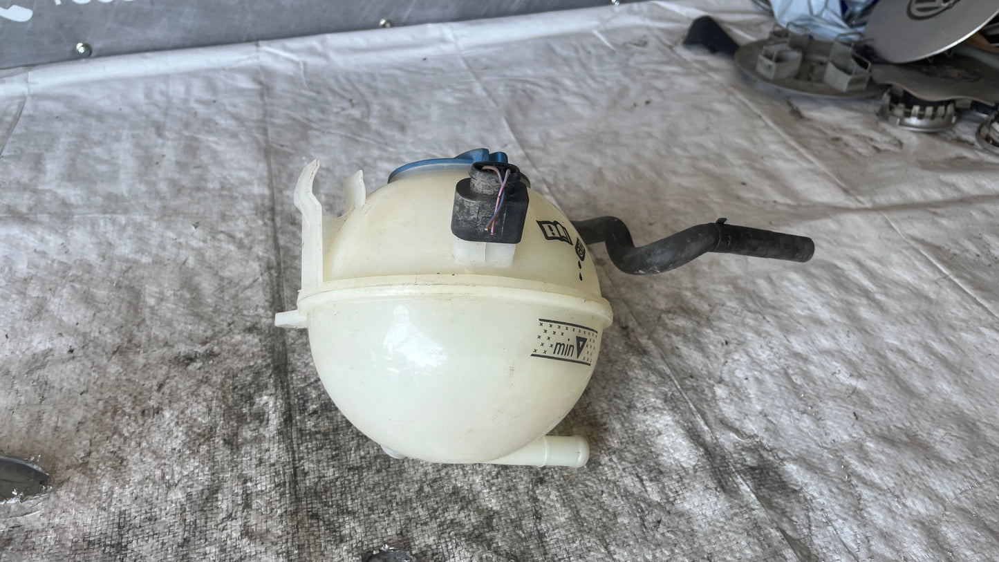 Seat Leon 1.6 раширителен съд