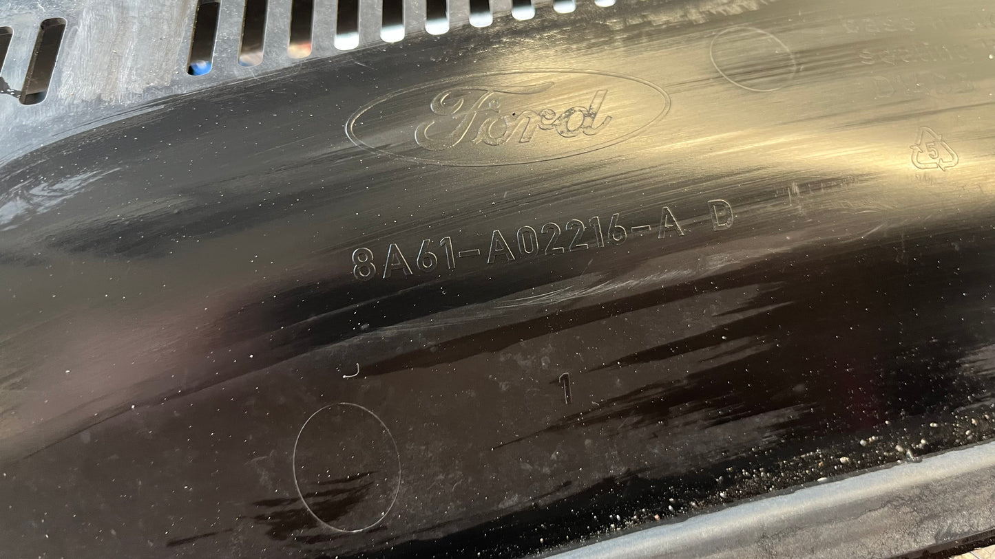 Ford Fiesta 7 ST решетка под чистачки