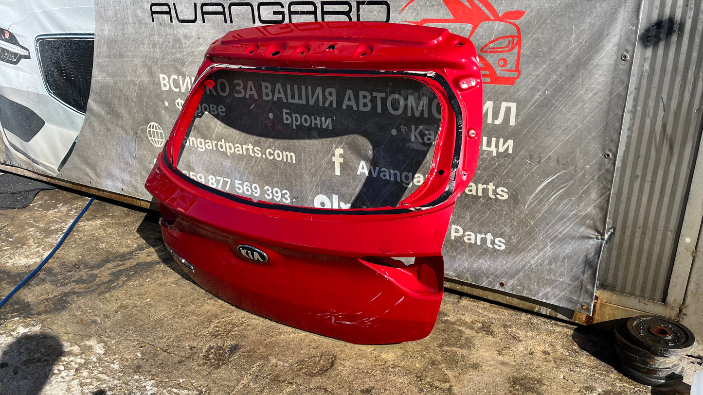Багажна врата Kia Stonic 2017-