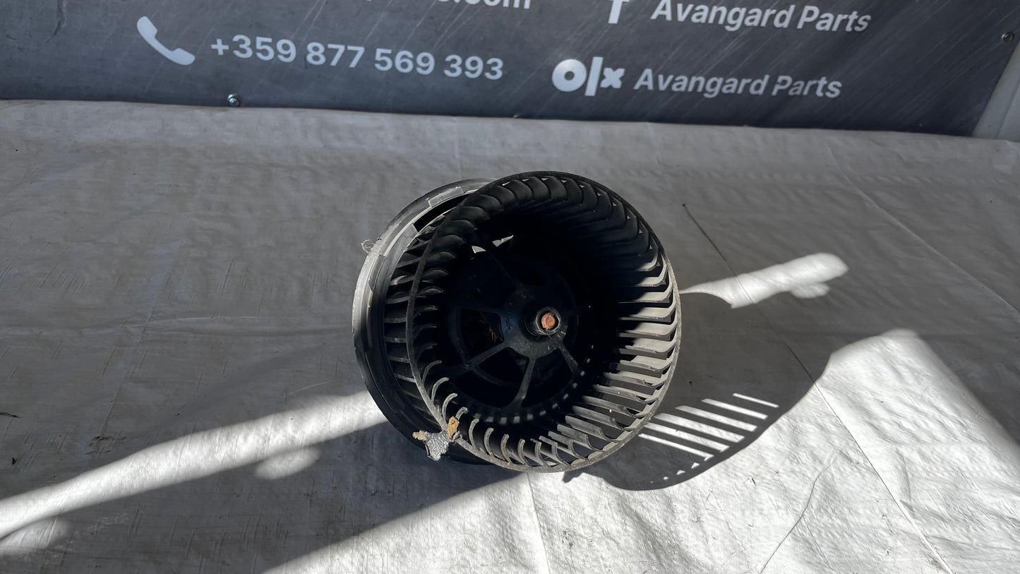 Seat Alhambra 1 вентилатор парно