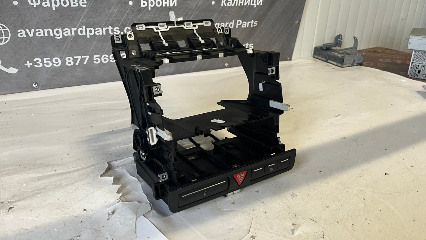 Средна конзола Audi A3 8P 2003-2013