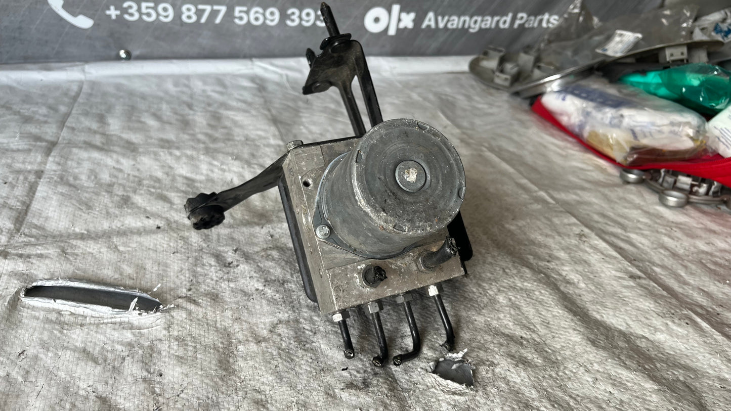 BMW X3 E83 3.0D 2003- ABS модул