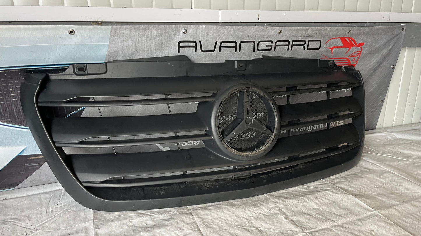 Предна решетка Mercedes Sprinter W907 2019-