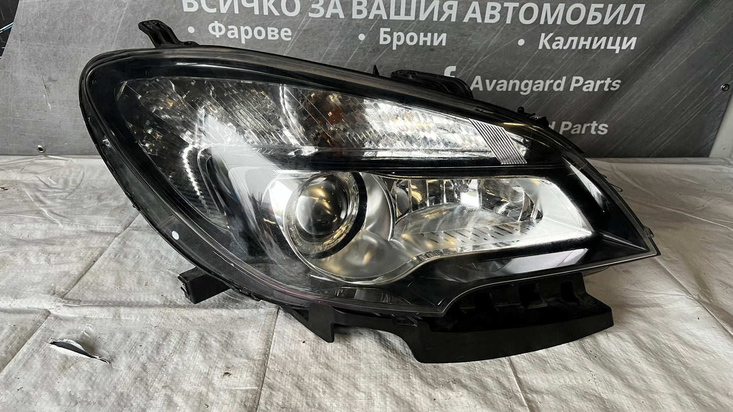 Десен фар Opel Mokka 2013-