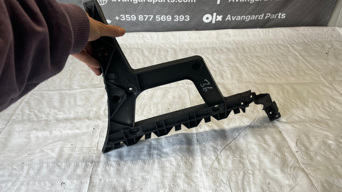 Audi A4 B8 десен държач задна броня