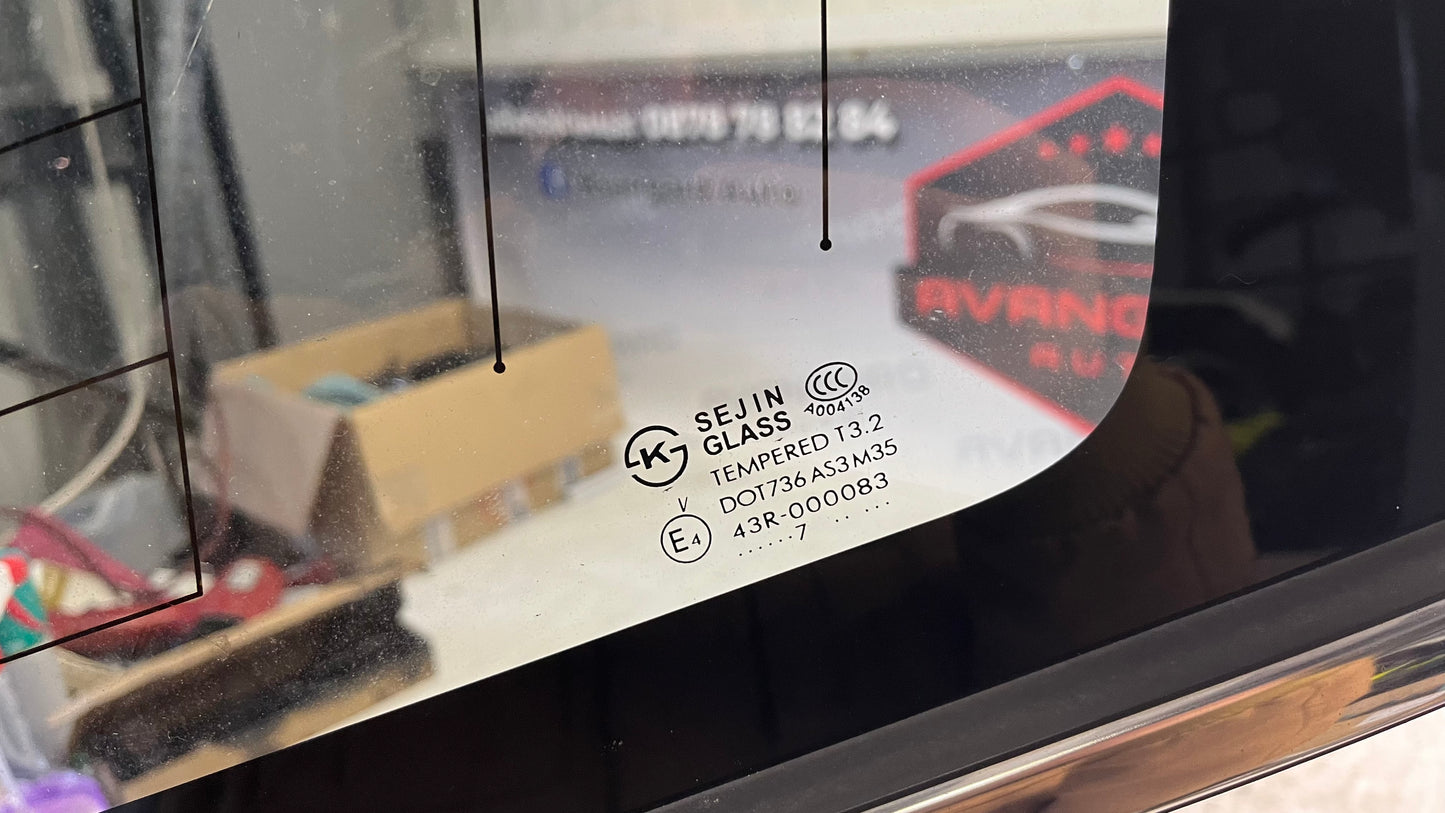 Chevrolet Captiva 06- задно дясно стъкло