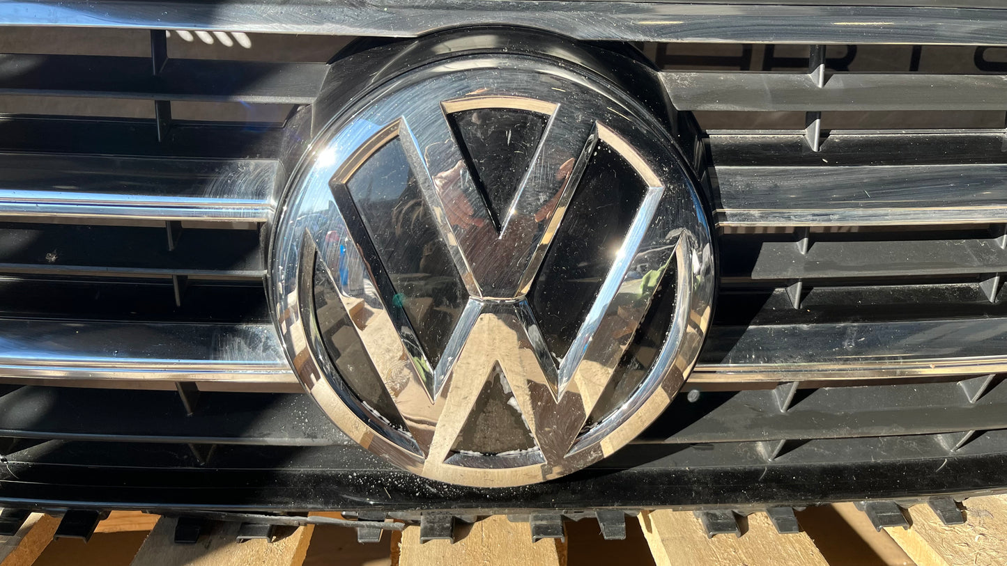 Предна решетка Volkswagen T6 Multivan 2015-2024
