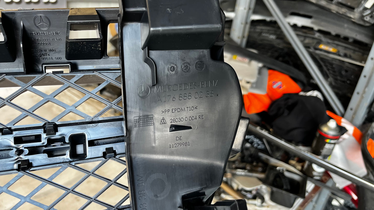 Mercedes A W176 предна решетка