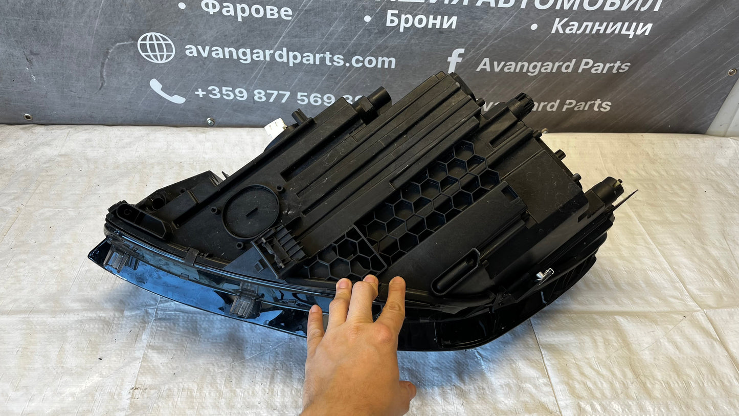 Volkswagen Tiguan CT1 десен фар