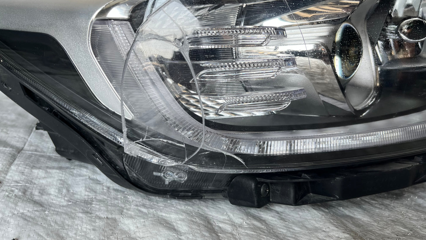 Десен фар Kia Stonic