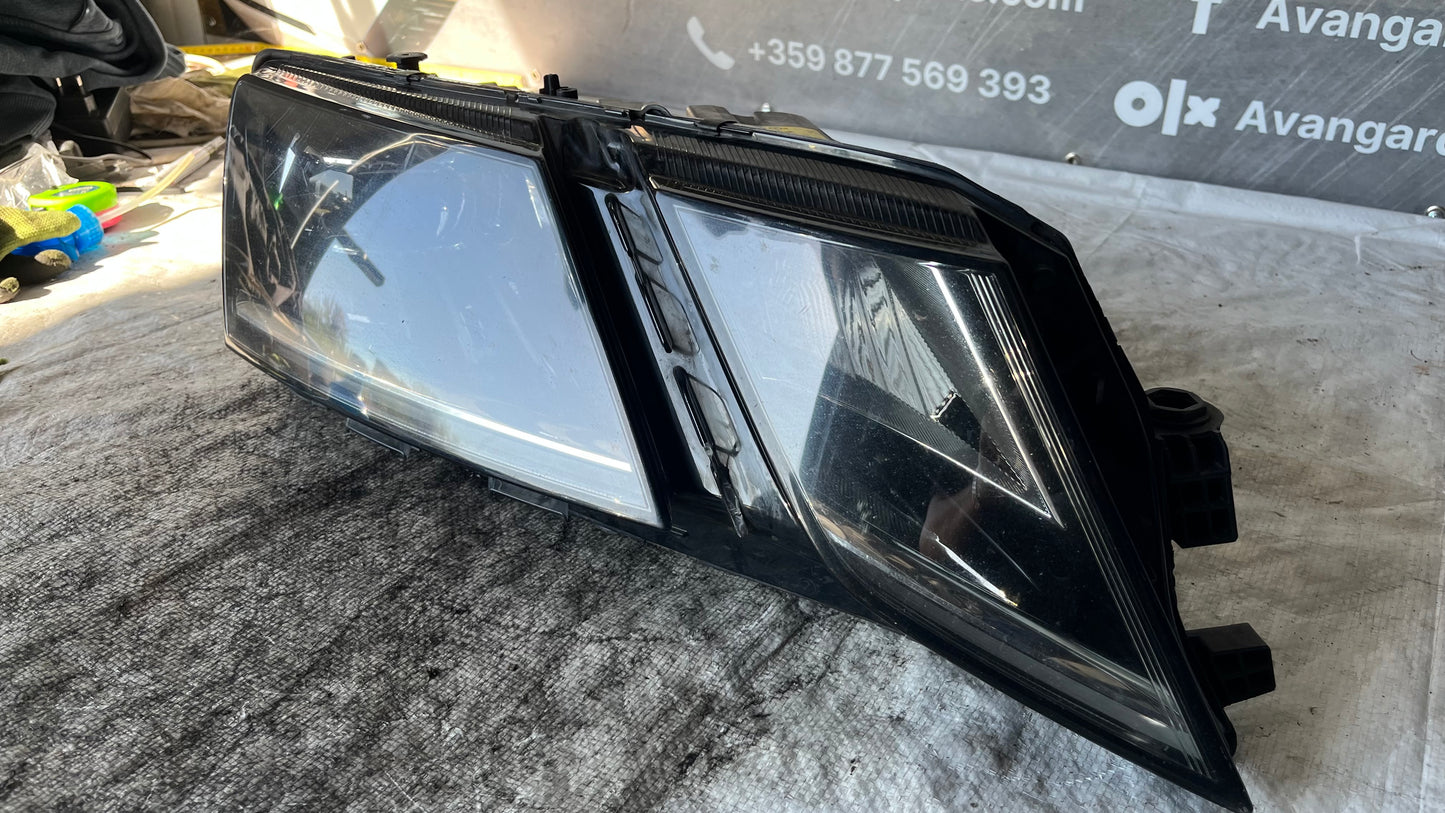 Skoda Octavia 3 десен фар