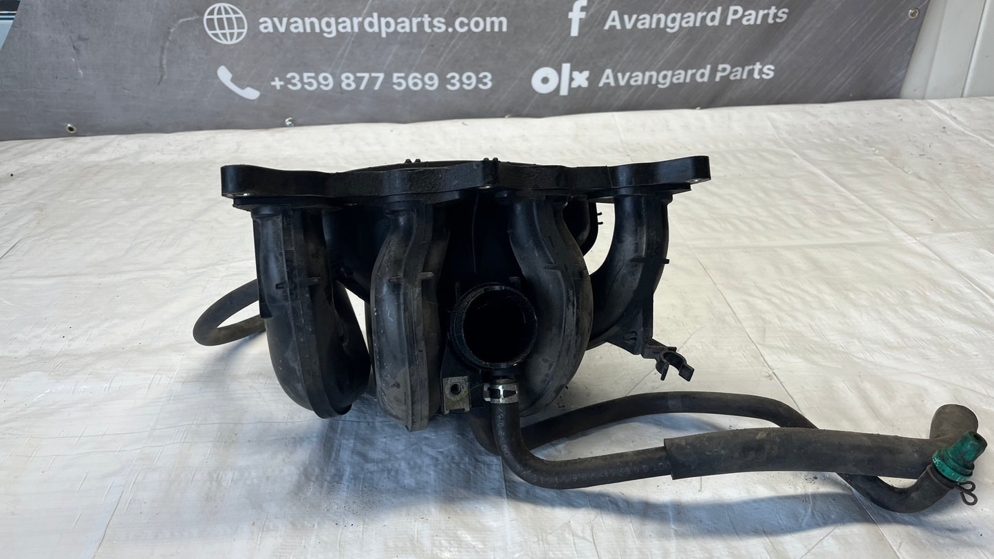 Daihatsu YRV колектор