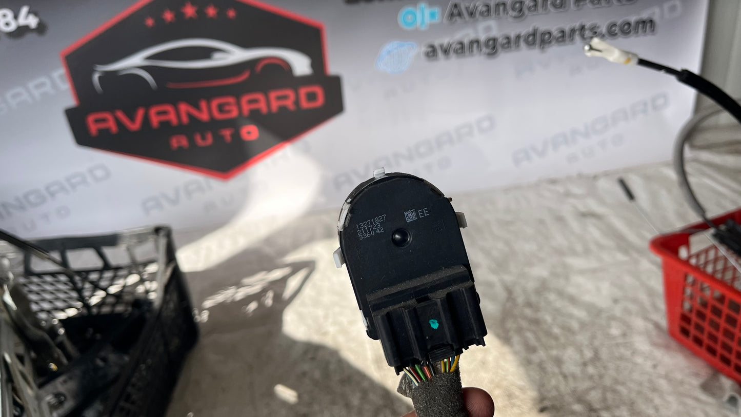 Opel Insignia бутон ел огледала