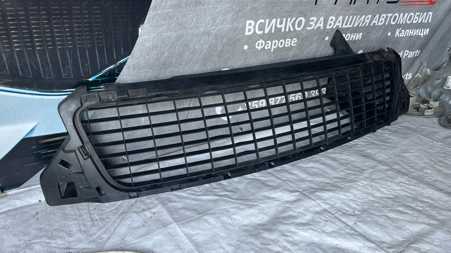 Dacia Duster 2010- предна решетка