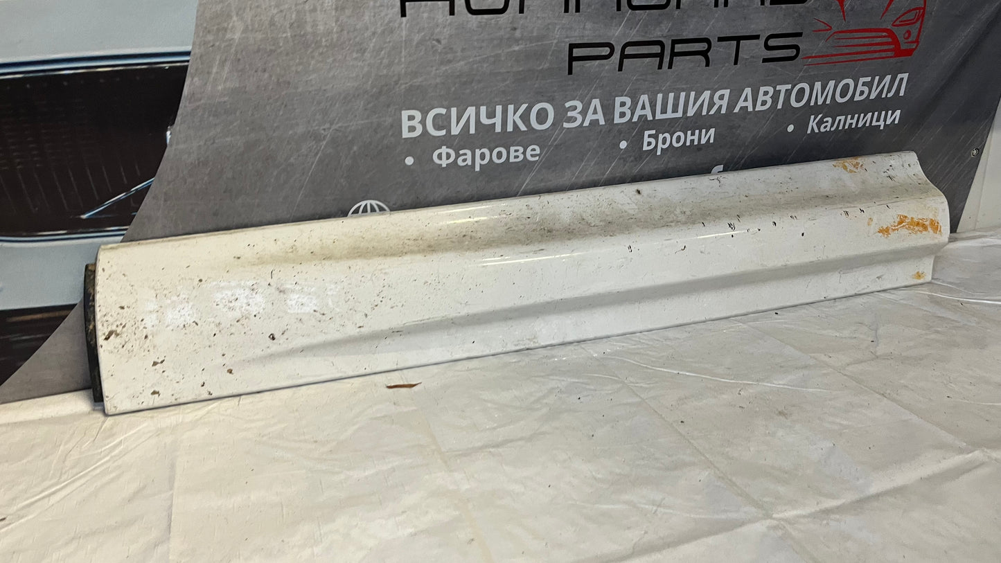 Декоративна лайстна за предна дясна врата Range Rover Sport L494 2013-