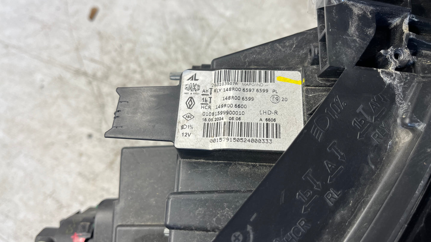 Renault Clio 5 десен фар