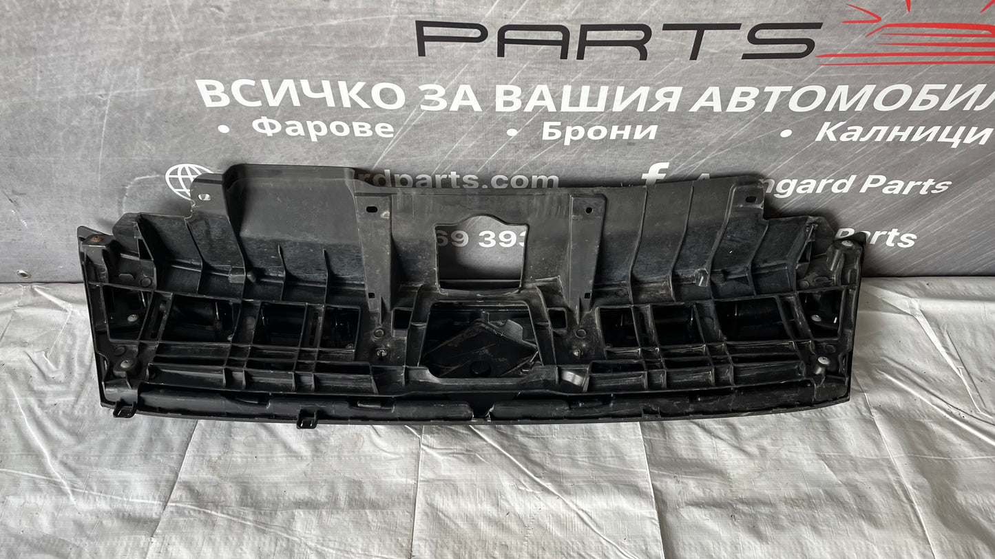 Решетка Suzuki Vitara 3 2018-.
Оригинални с леки забележки.
72121-86R0