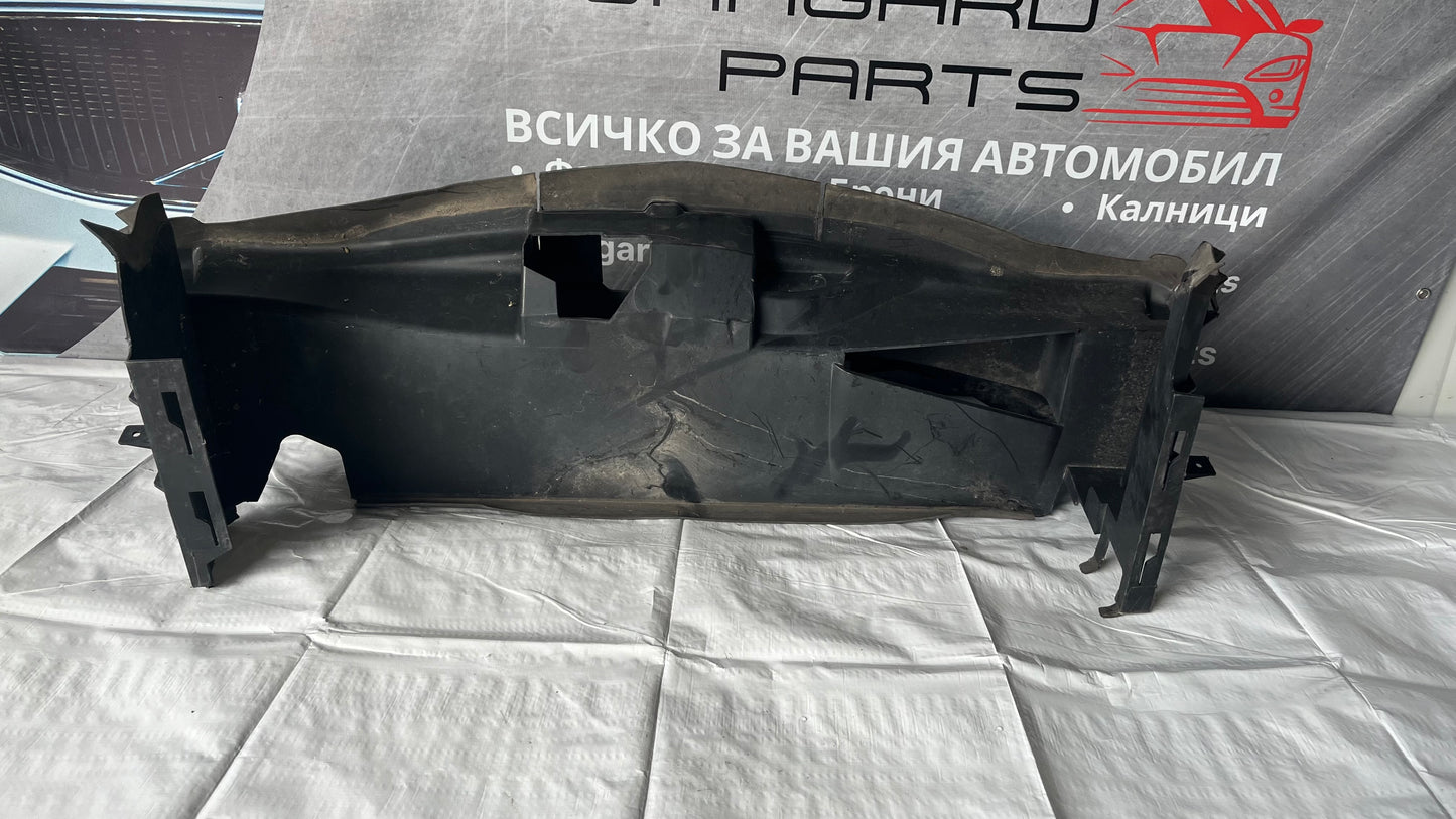 Основа за радиатор Mercedes B W245 (2005-2011)