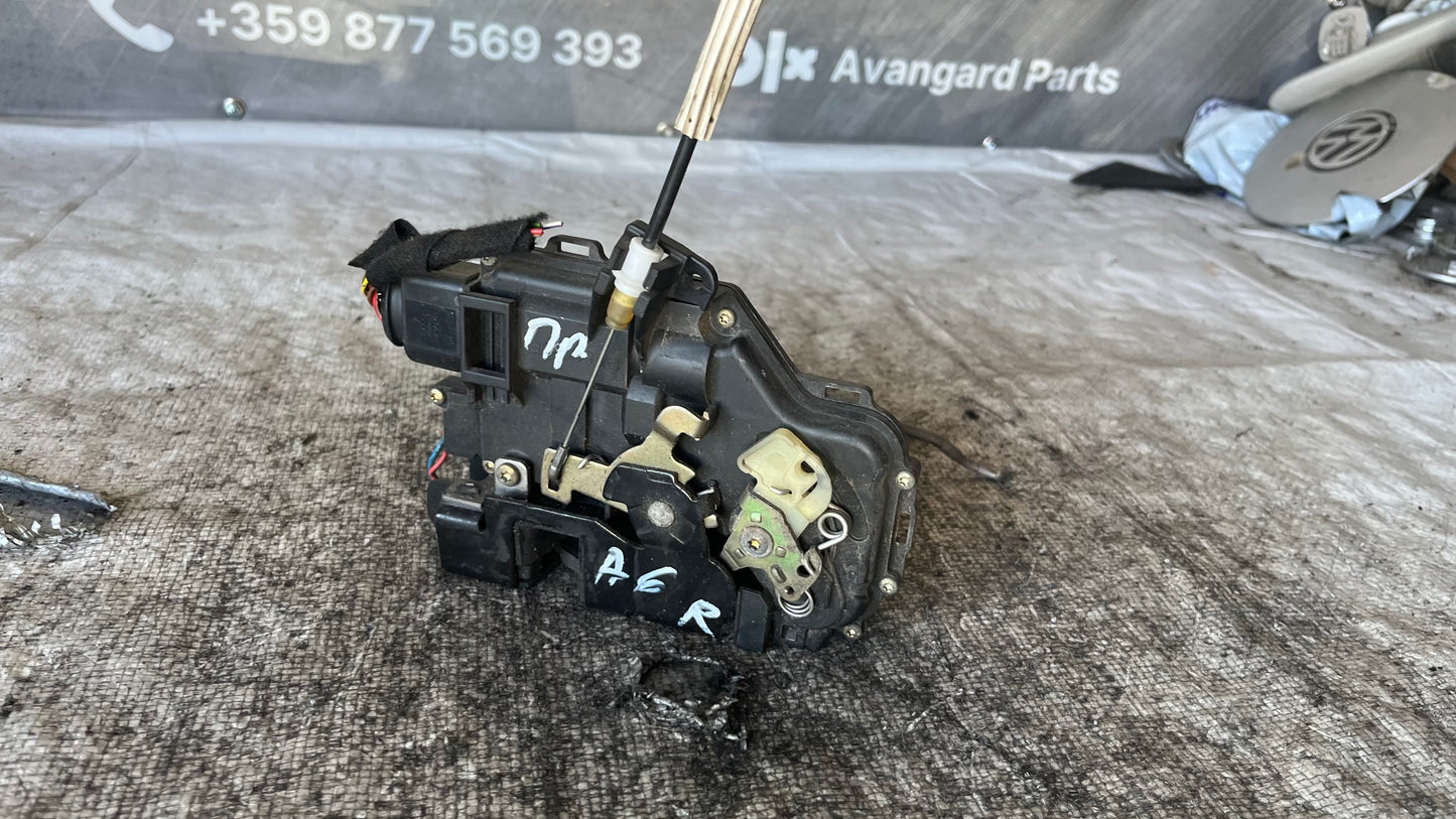 Audi A6 C5 брава предна дясна