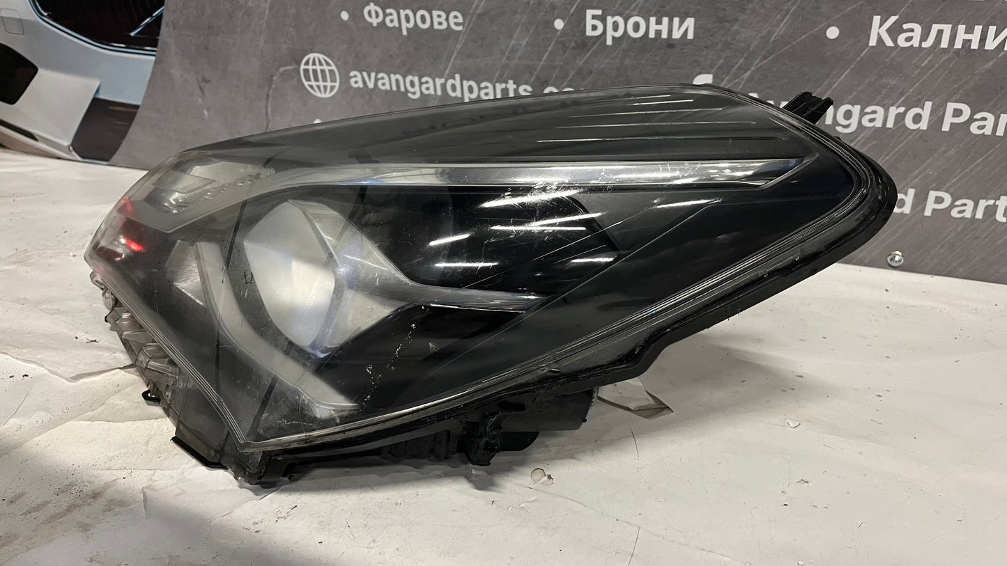Ляв фар Toyota Yaris 2017-
