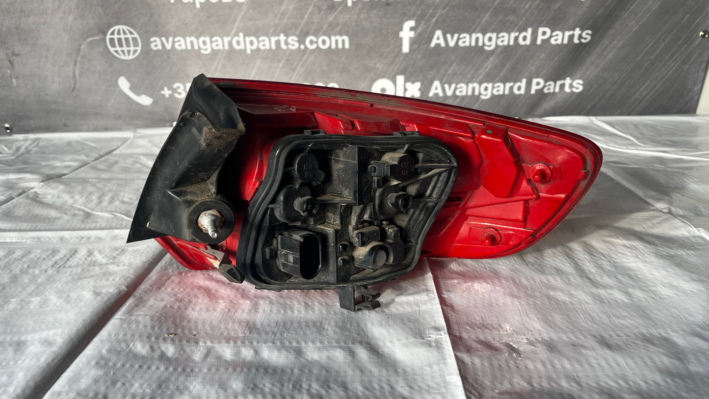 Ляв стоп Audi A4 B8 2007-2015
