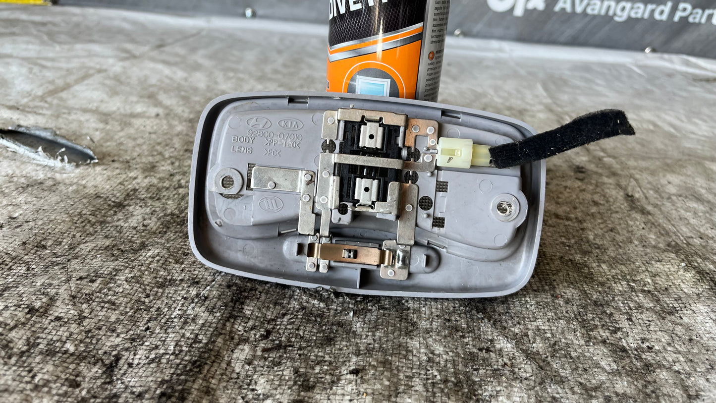 Kia Picanto - плафон