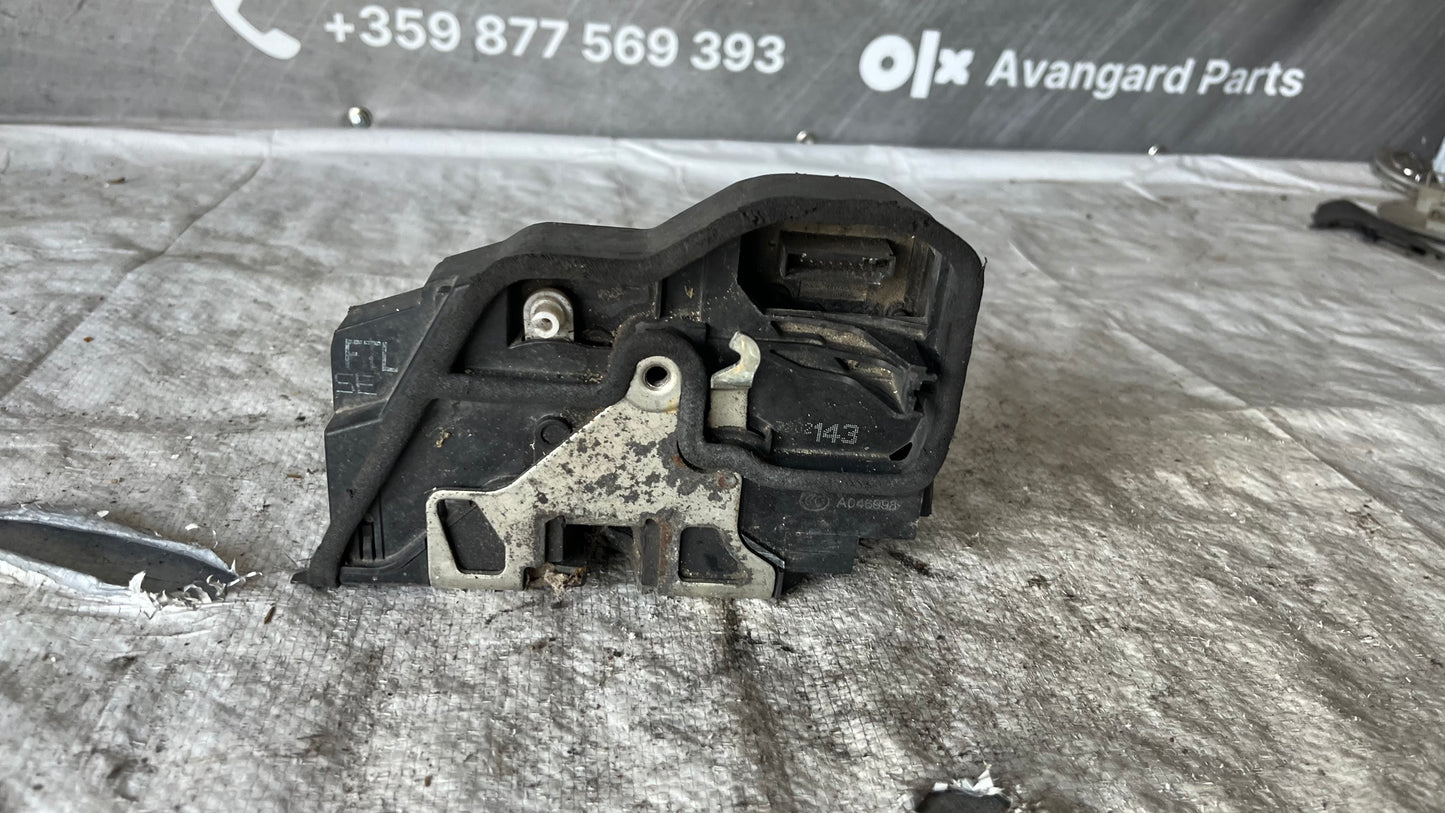 BMW 3 E90 предна дясна брава