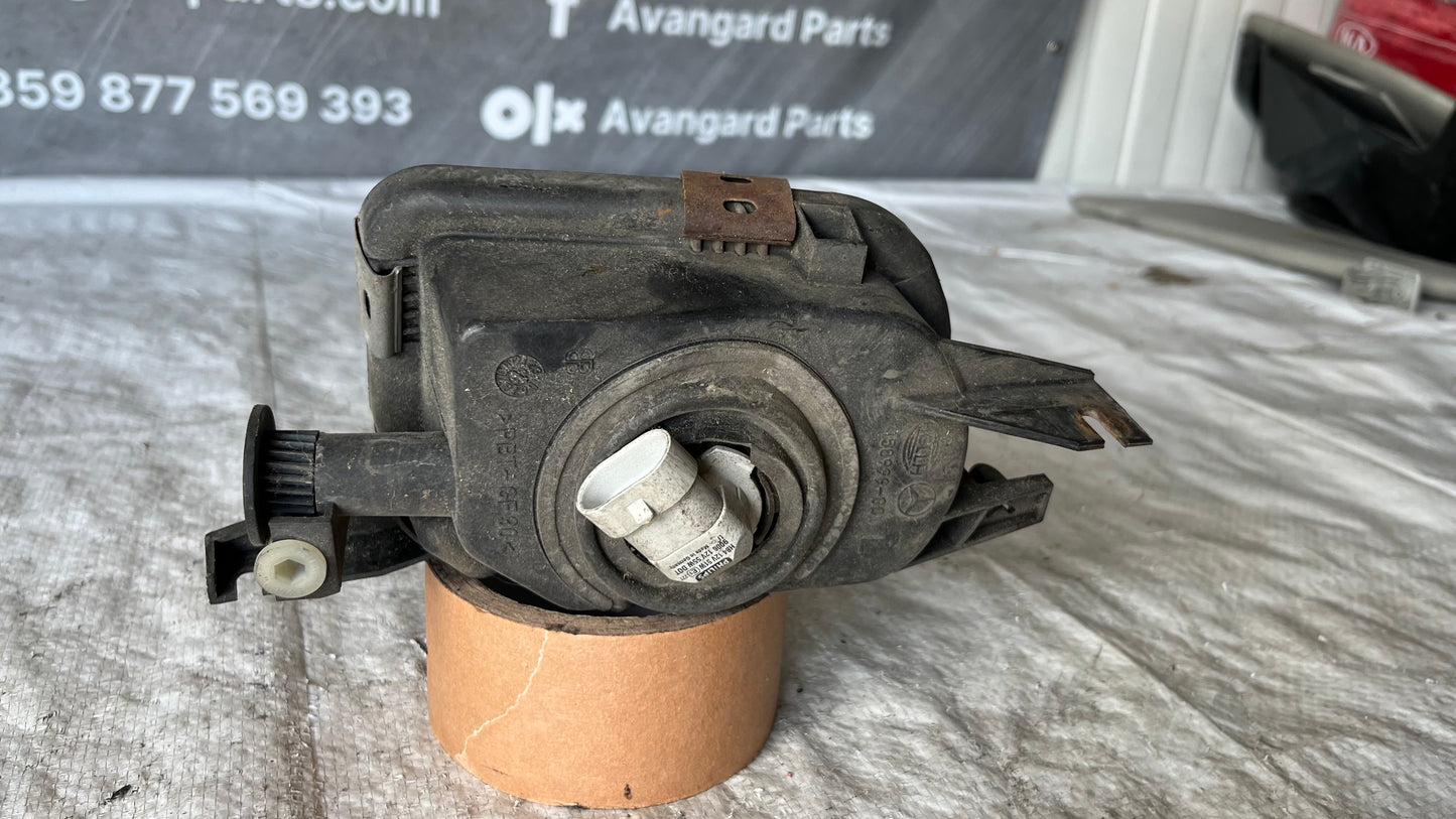 Халоген Mercedes C W203