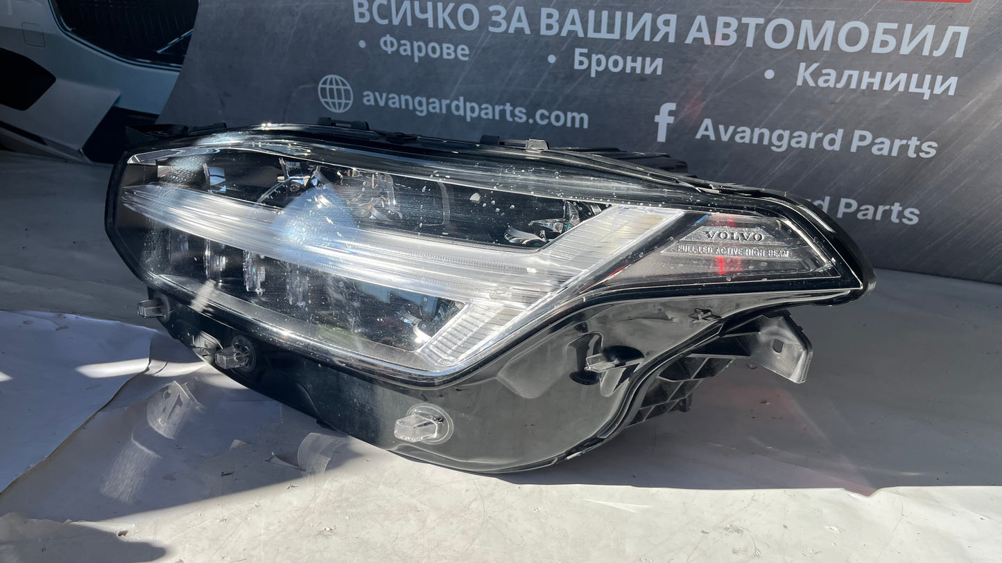 Ляв и десен фар Volvo XC90 2 2016-