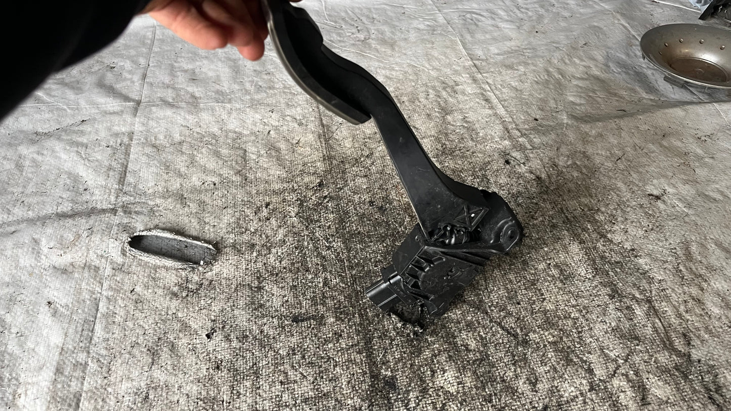 Volkswagen Golf 7 педал за газ