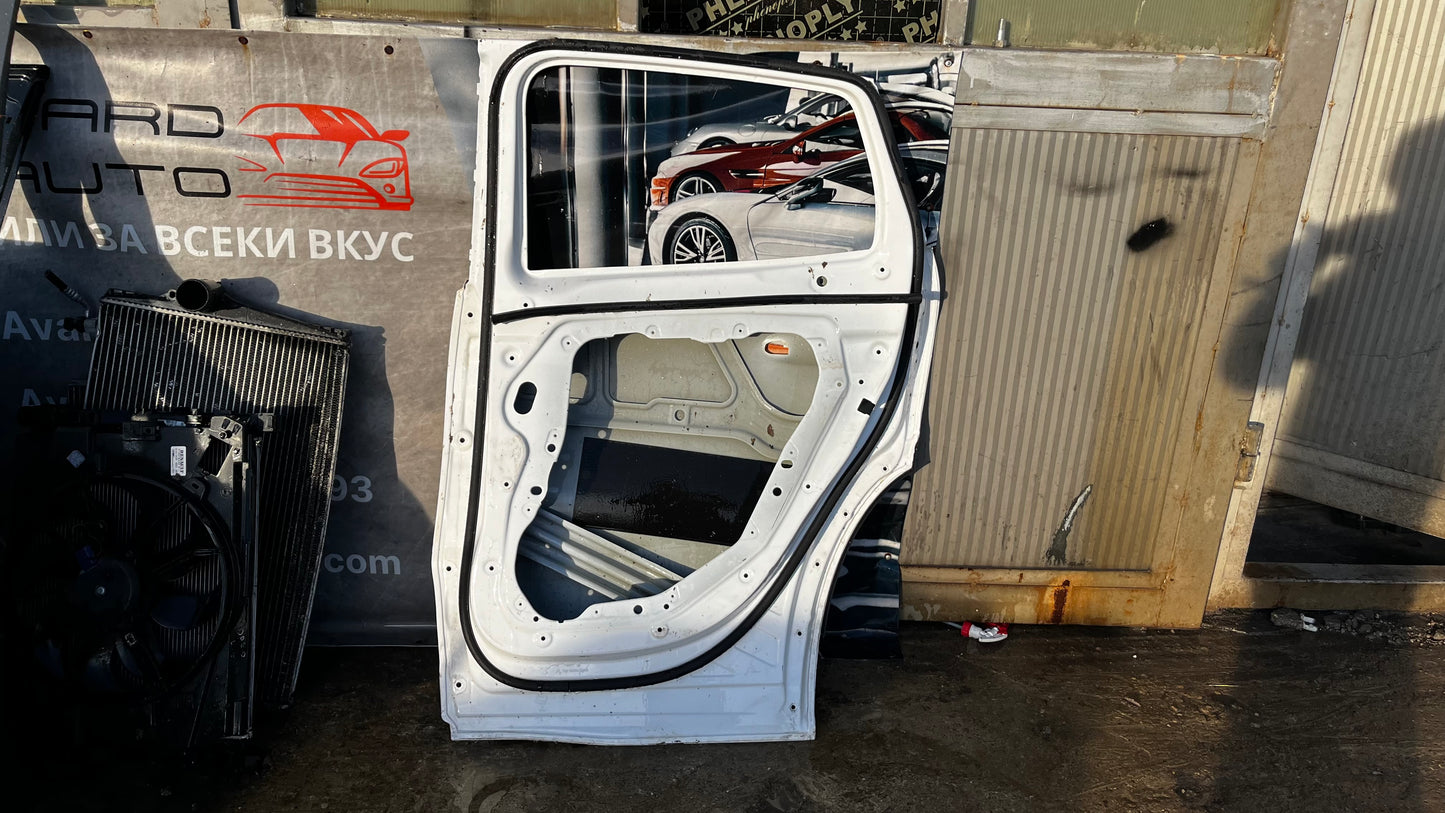 Mercedes GLA W247 задна дясна врата