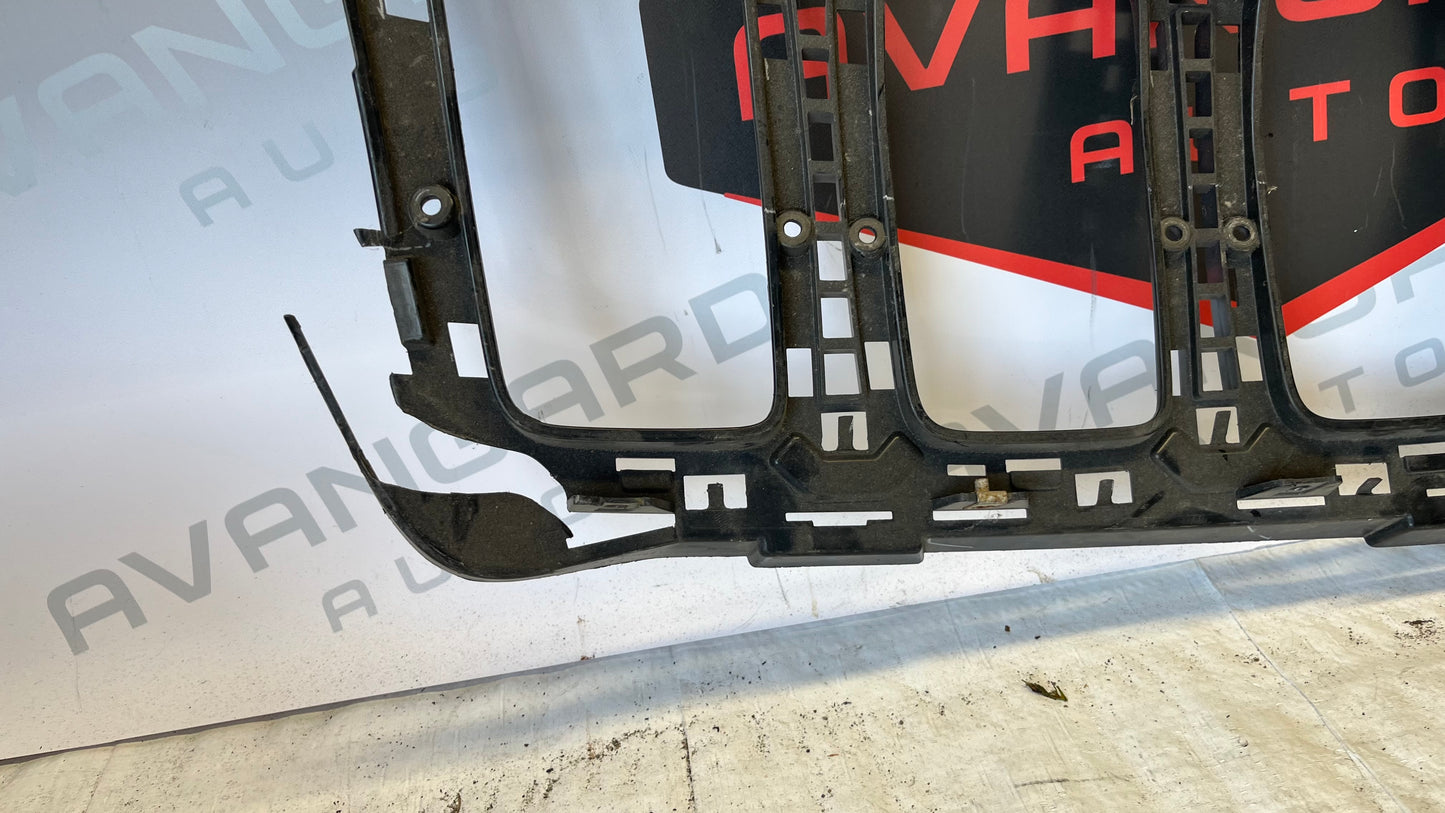 Jeep Grand Cherokee 16- предна решетка