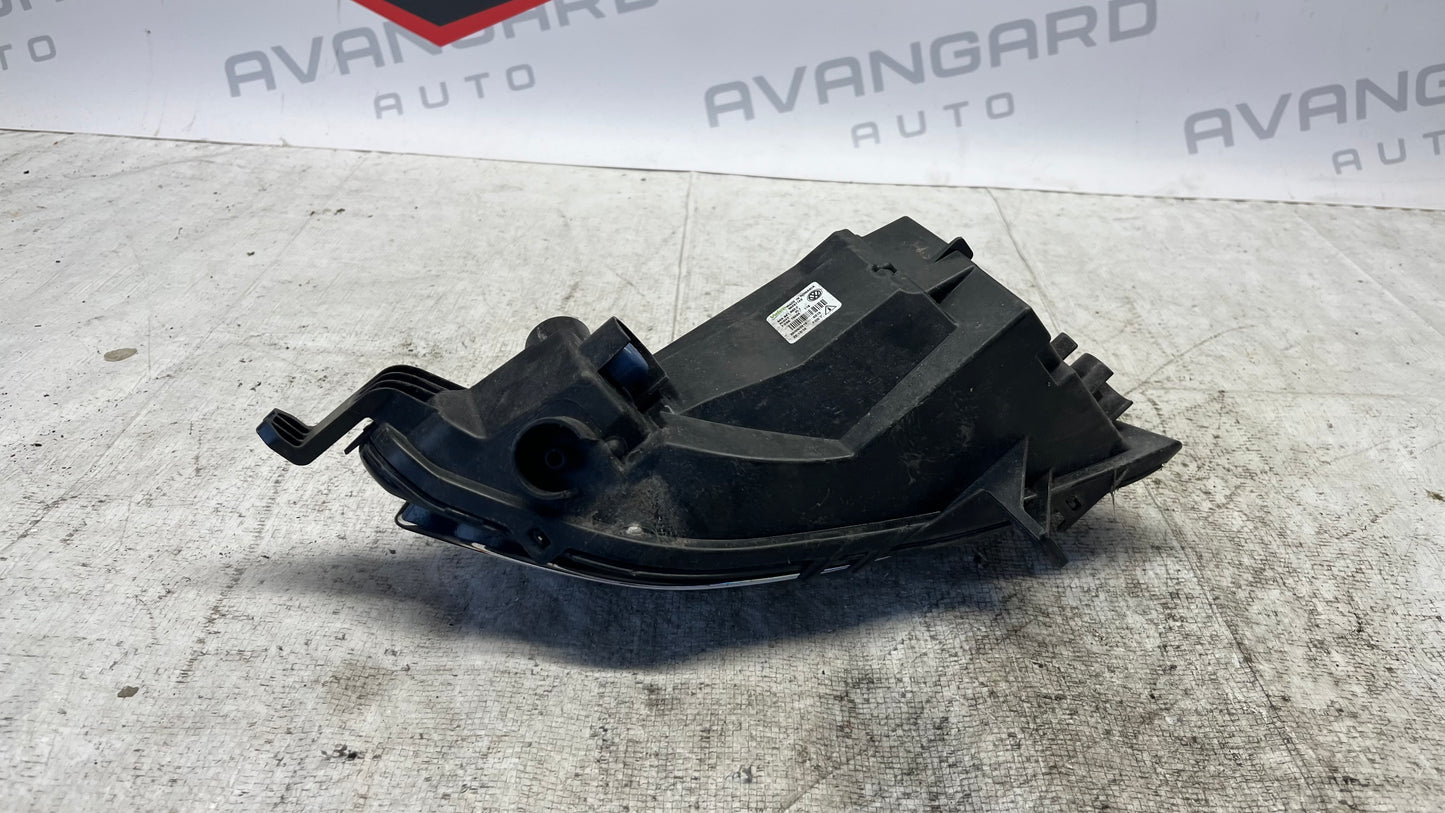 Volkswagen Golf 7 ляв халоген