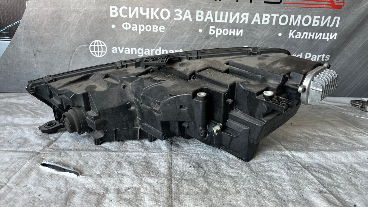 Десен фар Audi A4 S4 8W0 2015-