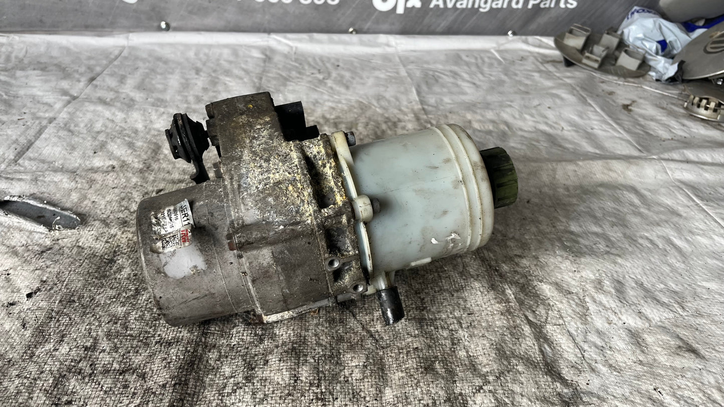 Skoda Fabia 1 серво помпа