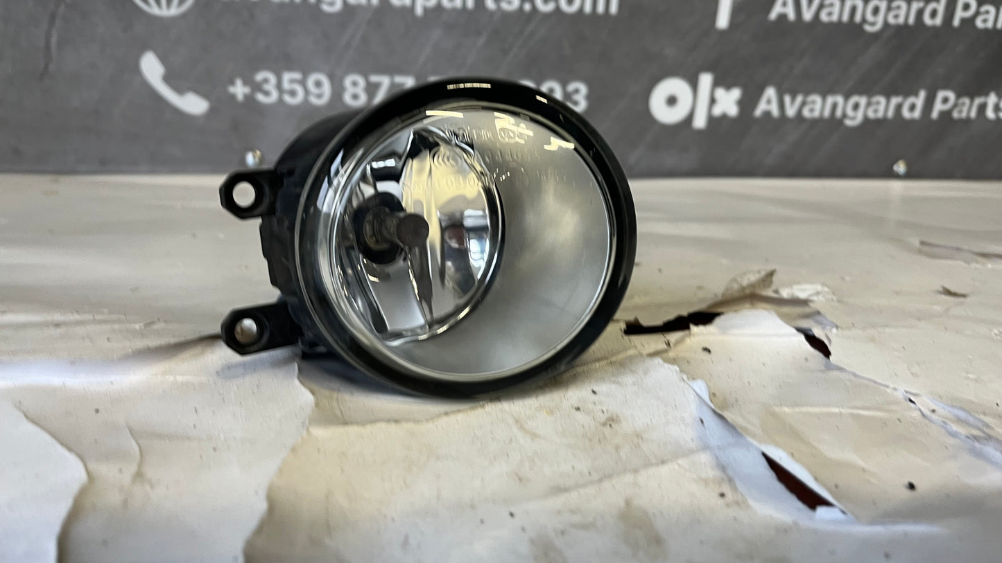 Десен халоген Toyota Avensis 2003-2009