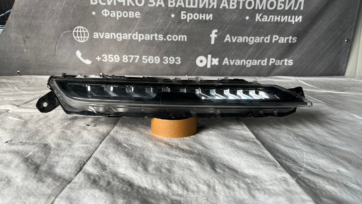 Десен фар Citroen C4 Picasso 2 (2013-2022)