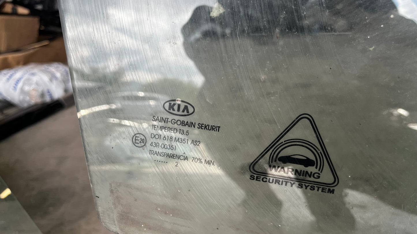 Kia Sportage стъкло предно дясно