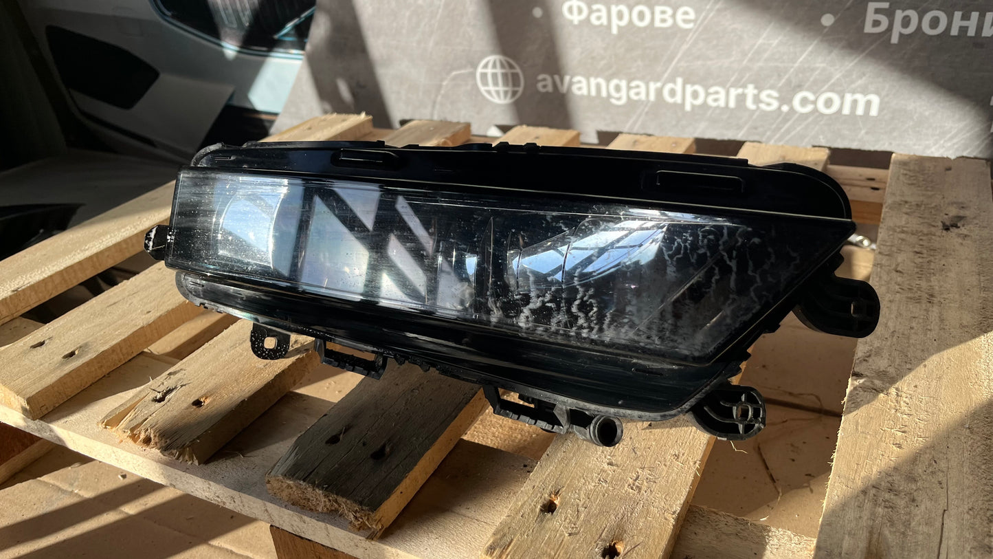 Десен халоген Skoda Octavia 3