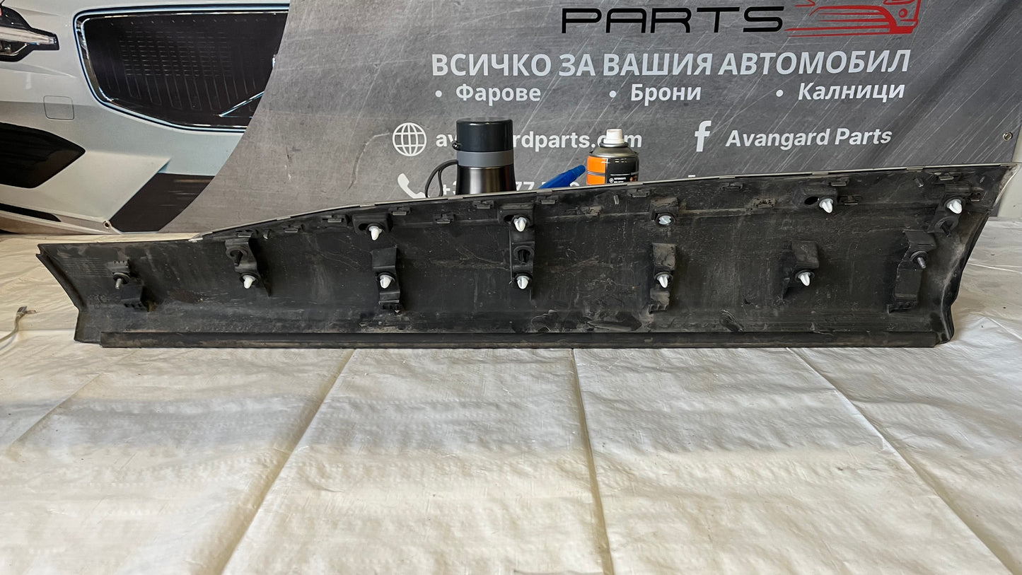 Декоративна лайстна за предна дясна врата Peugeot 2008 2 2019-
